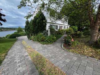 123 Seneca Drive, Groton, CT 06340