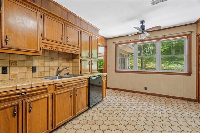 857 Old CCC Camp Road, Chatsworth, GA 30705