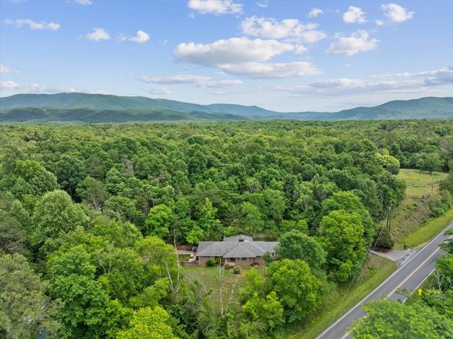 857 Old CCC Camp Road, Chatsworth, GA 30705