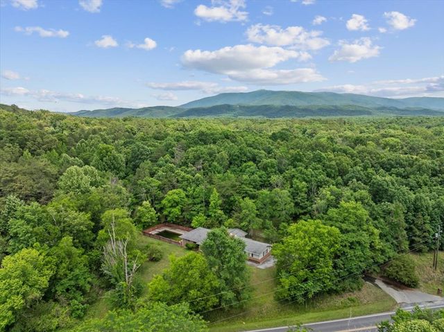 857 Old CCC Camp Road, Chatsworth, GA 30705