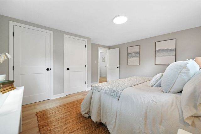 12 Chippewa Dr, Wareham, MA 02632