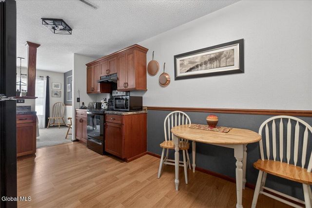 38 Stoney Creek Drive, Clifton Park, NY 12065