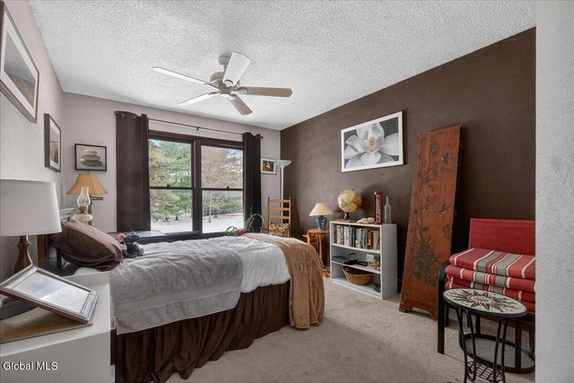 38 Stoney Creek Drive, Clifton Park, NY 12065