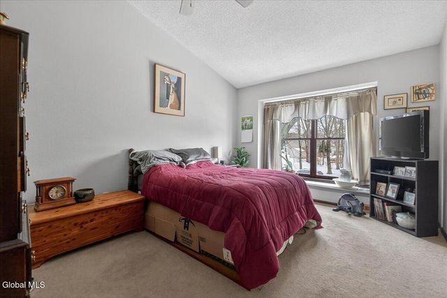 38 Stoney Creek Drive, Clifton Park, NY 12065