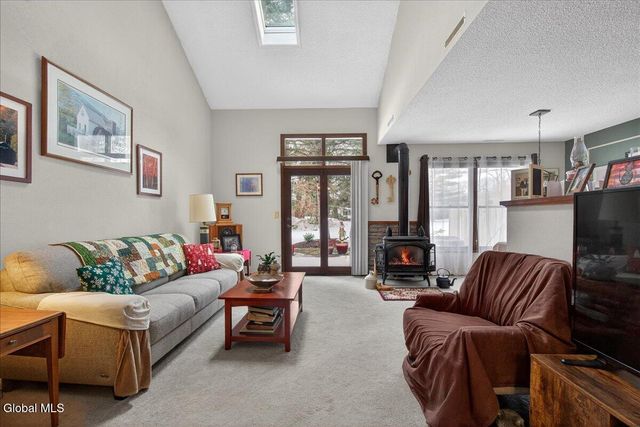 38 Stoney Creek Drive, Clifton Park, NY 12065