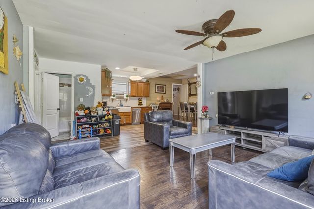 4110 Riedley Rd, Louisville, KY 40216