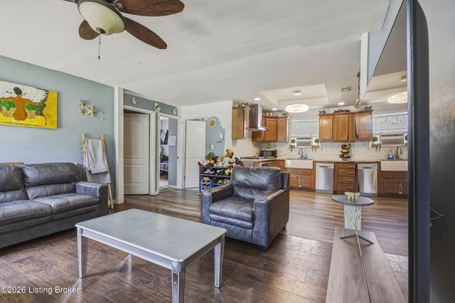 4110 Riedley Rd, Louisville, KY 40216