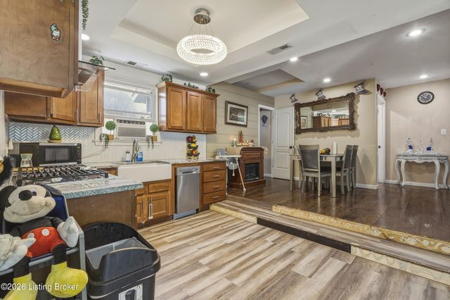 4110 Riedley Rd, Louisville, KY 40216