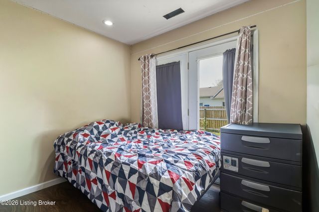 4110 Riedley Rd, Louisville, KY 40216