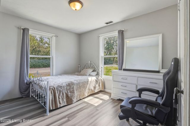 4110 Riedley Rd, Louisville, KY 40216