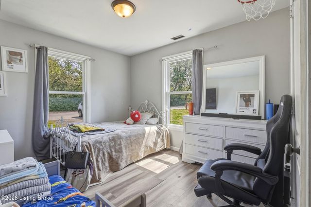 4110 Riedley Rd, Louisville, KY 40216