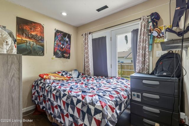 4110 Riedley Rd, Louisville, KY 40216