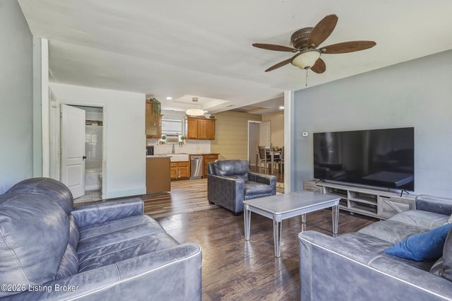 4110 Riedley Rd, Louisville, KY 40216