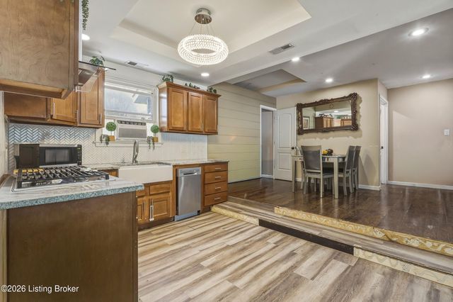 4110 Riedley Rd, Louisville, KY 40216