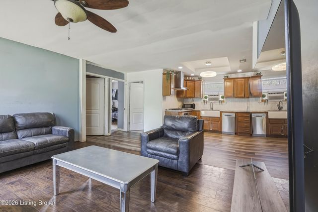 4110 Riedley Rd, Louisville, KY 40216