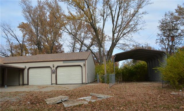 4630 SW 9th Street, Topeka, KS 66606