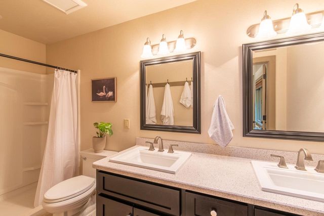 321 Kettle COURT, Slinger, WI 53086