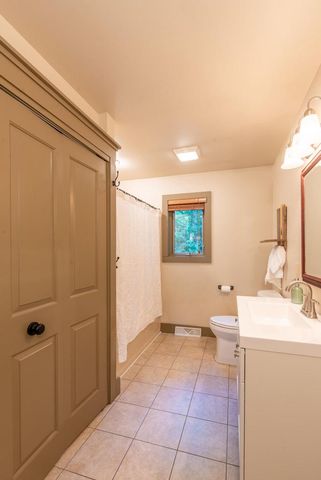 321 Kettle COURT, Slinger, WI 53086