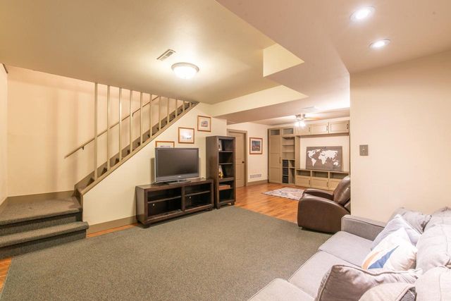 321 Kettle COURT, Slinger, WI 53086