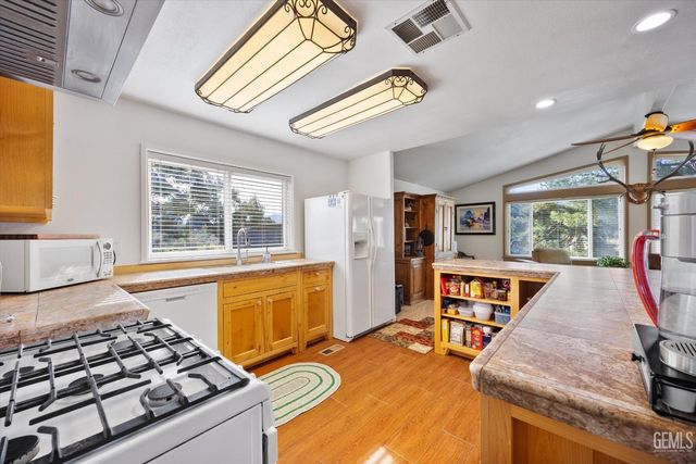 41346 Basin Street, Caliente, CA 93518