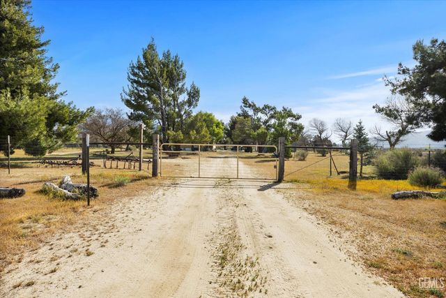 41346 Basin Street, Caliente, CA 93518