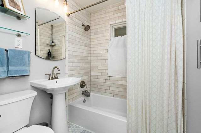 101 E 48th Street, Minneapolis, MN 55419