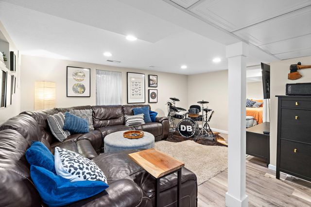 101 E 48th Street, Minneapolis, MN 55419