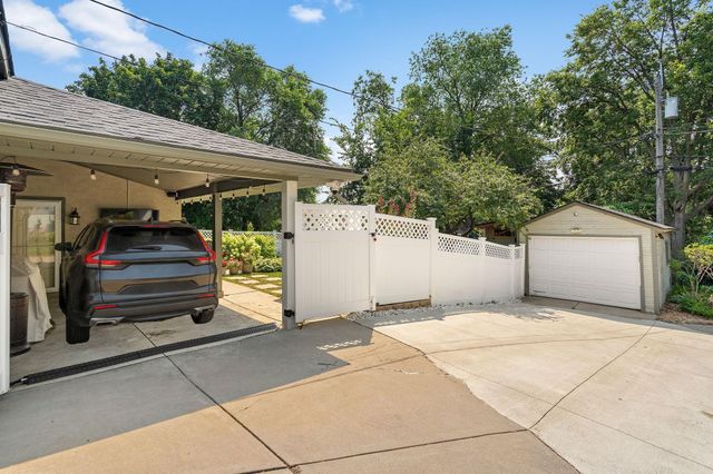 101 E 48th Street, Minneapolis, MN 55419