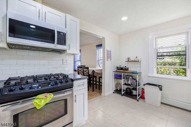 1083 Magnolia Ave, Elizabeth City, NJ 07201