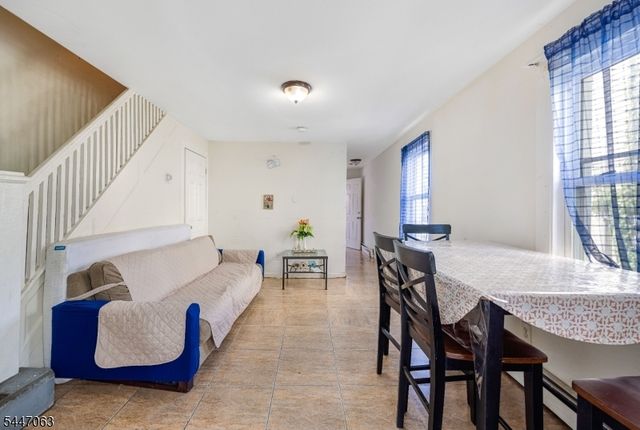 1083 Magnolia Ave, Elizabeth City, NJ 07201