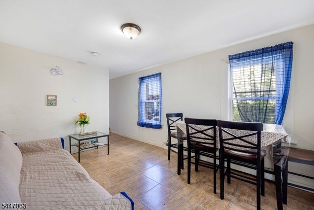 1083 Magnolia Ave, Elizabeth City, NJ 07201