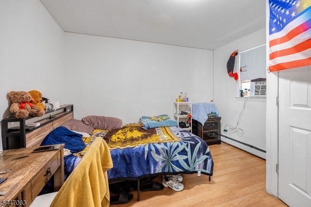 1083 Magnolia Ave, Elizabeth City, NJ 07201