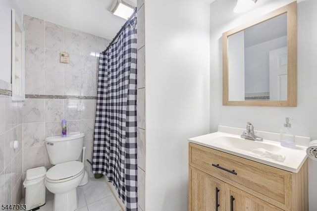 1083 Magnolia Ave, Elizabeth City, NJ 07201