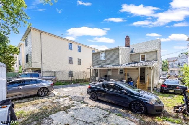 1083 Magnolia Ave, Elizabeth City, NJ 07201