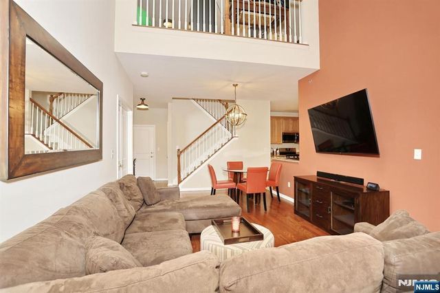 175 Rochelle Avenue 321, Rochelle Park, NJ 07662