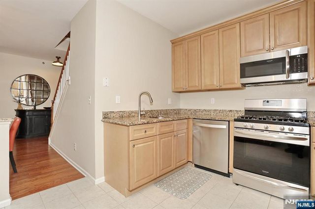 175 Rochelle Avenue 321, Rochelle Park, NJ 07662