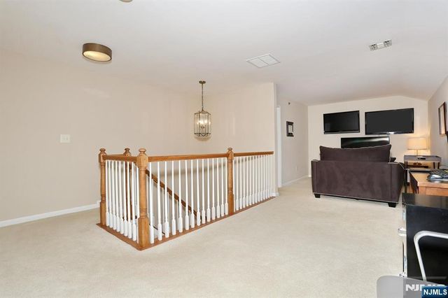 175 Rochelle Avenue 321, Rochelle Park, NJ 07662