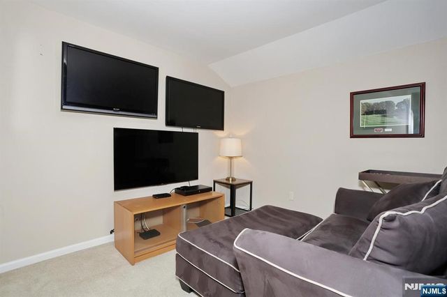 175 Rochelle Avenue 321, Rochelle Park, NJ 07662