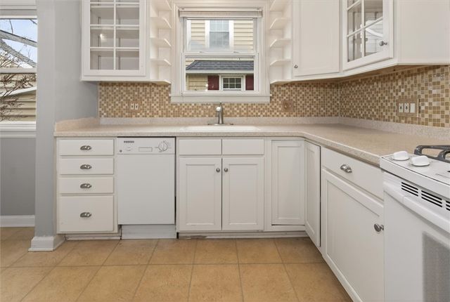 205 Thorncliffe Drive, Irondequoit, NY 14617