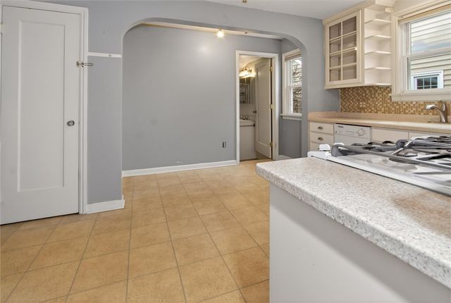 205 Thorncliffe Drive, Irondequoit, NY 14617