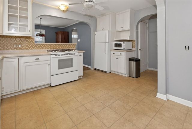 205 Thorncliffe Drive, Irondequoit, NY 14617