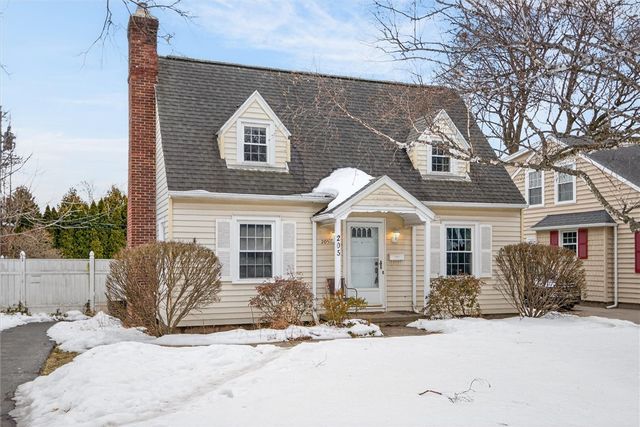 205 Thorncliffe Drive, Irondequoit, NY 14617