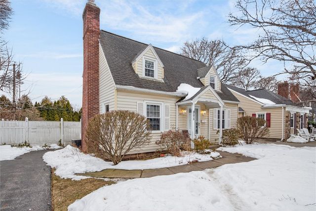 205 Thorncliffe Drive, Irondequoit, NY 14617