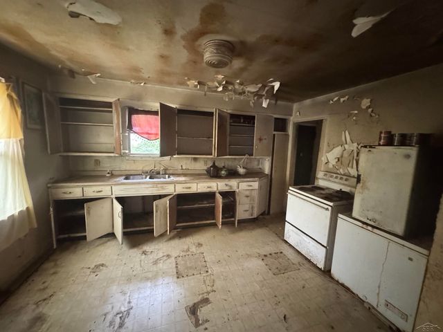4115 Hess Avenue, Saginaw, MI 48601