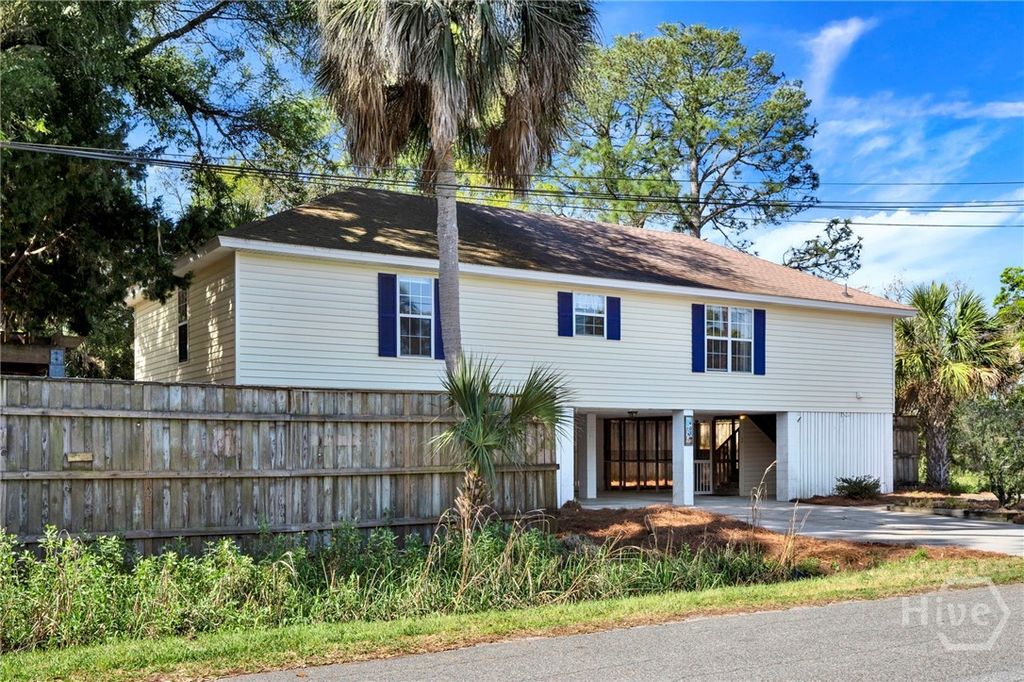Image 2 of property listing at 403 7th Street, Tybee Island, GA 31328