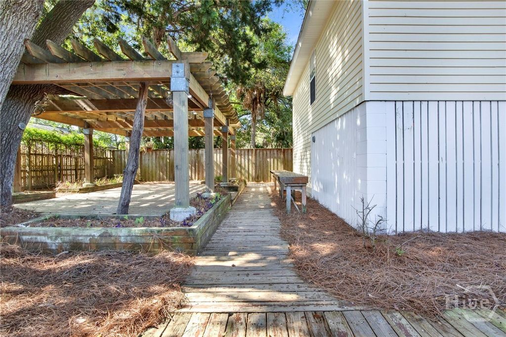 Image 33 of property listing at 403 7th Street, Tybee Island, GA 31328