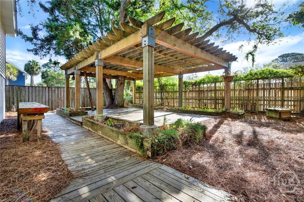 Image 34 of property listing at 403 7th Street, Tybee Island, GA 31328