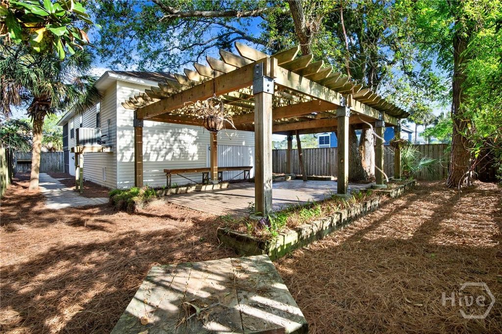 Image 37 of property listing at 403 7th Street, Tybee Island, GA 31328