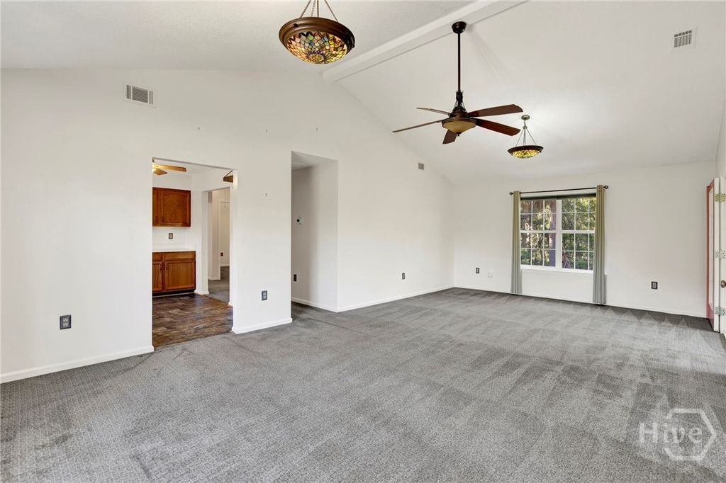 Image 4 of property listing at 403 7th Street, Tybee Island, GA 31328