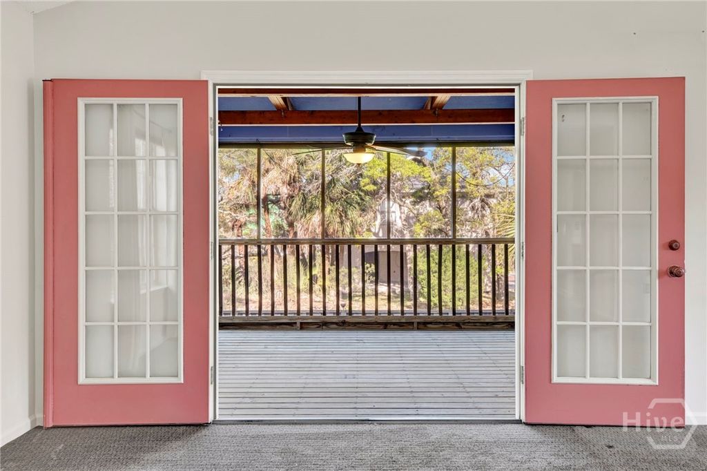 Image 6 of property listing at 403 7th Street, Tybee Island, GA 31328